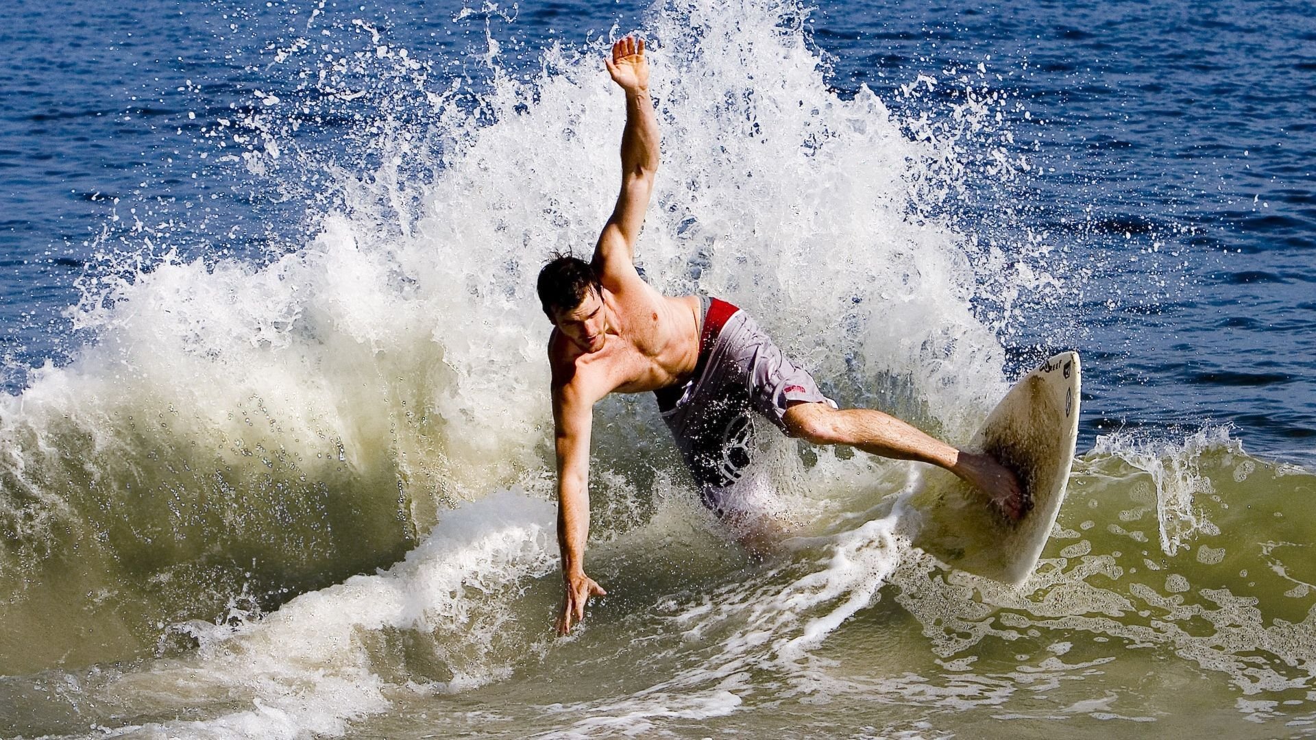 开云体育官网-VALORANT高阶战术执行无懈可击:全面解析顶级战术体系的秘密